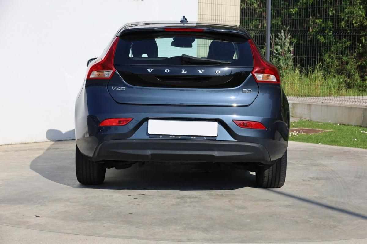 volvo-v40-2018-diesel-1969cc