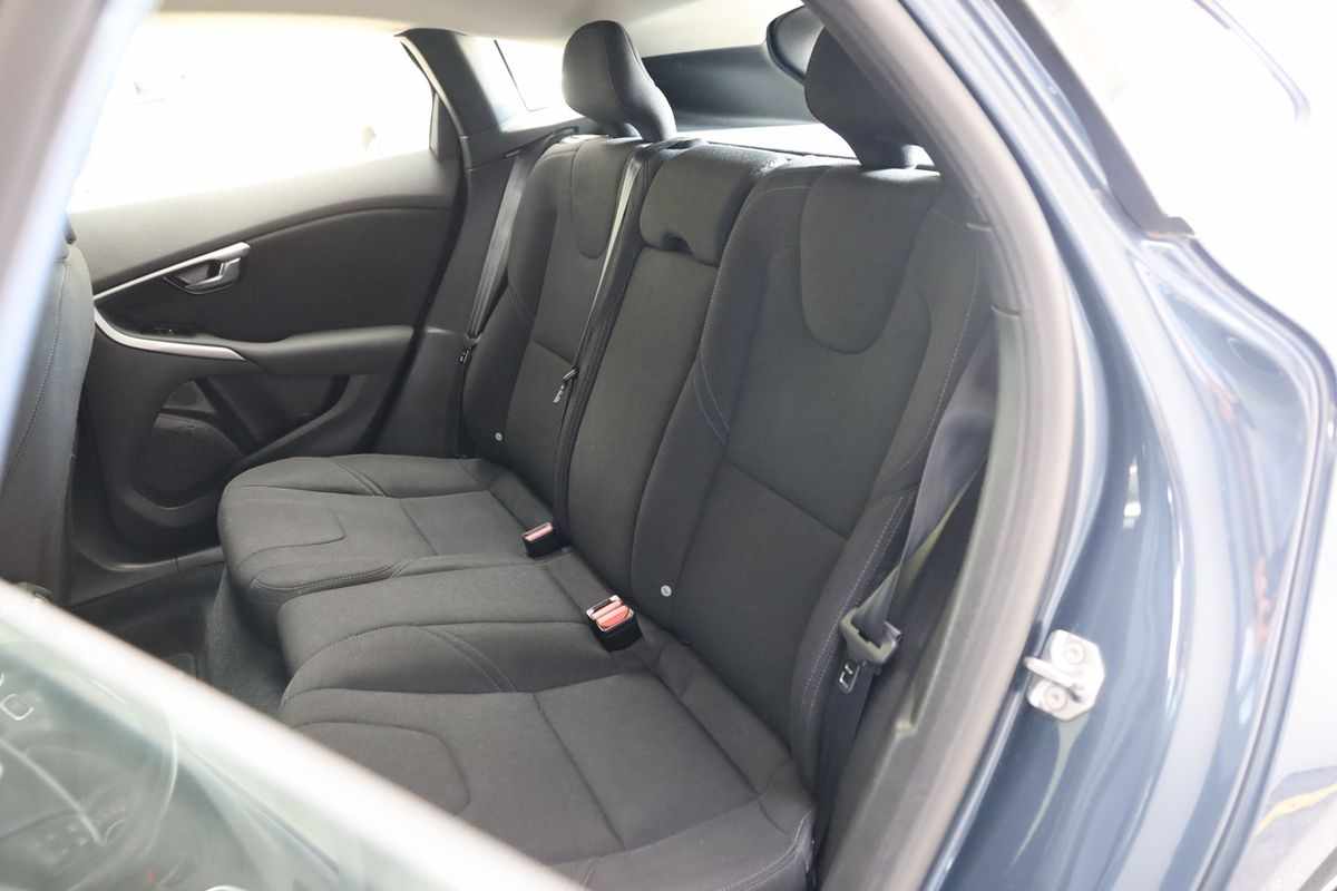 volvo-v40-2018-diesel-1969cc