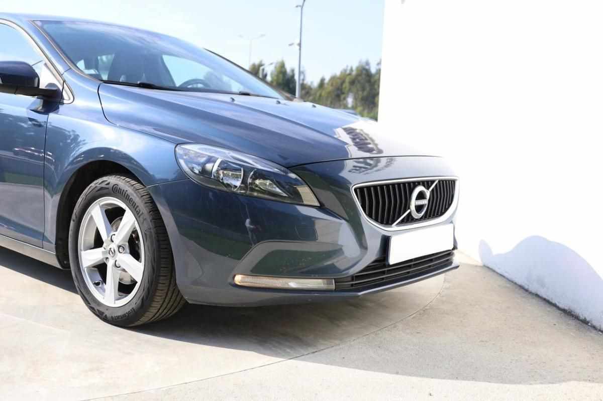 volvo-v40-2018-diesel-1969cc