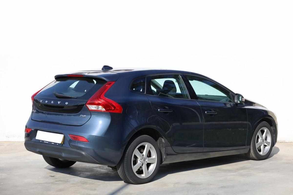 volvo-v40-2018-diesel-1969cc