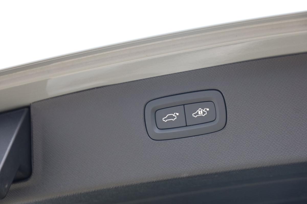 volvo-xc90-2025-hibrido-a-gasolina-1969cc
