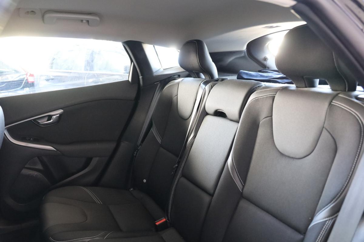 volvo-v40-2019-diesel-1969cc