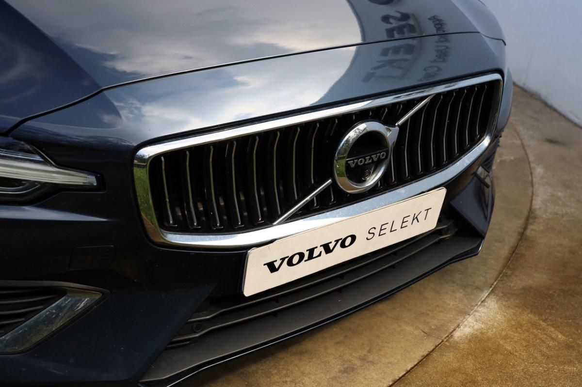 volvo-v60-2022-hibrido-a-gasolina-1969cc