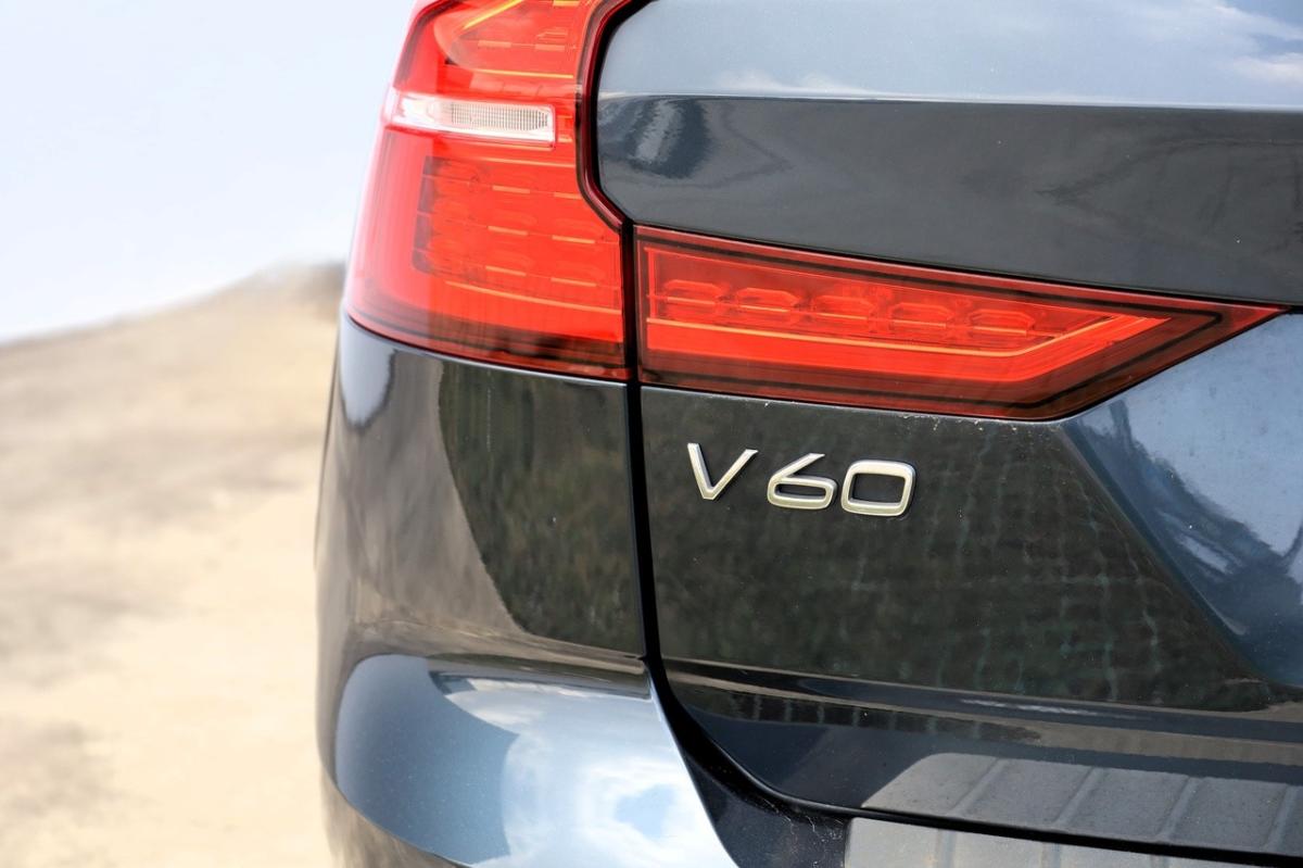 volvo-v60-2022-hibrido-a-gasolina-1969cc