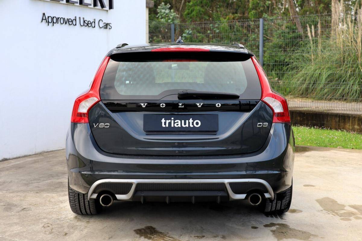 volvo-v60-2012-diesel-1984cc
