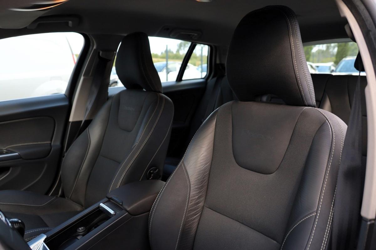 volvo-v60-2012-diesel-1984cc