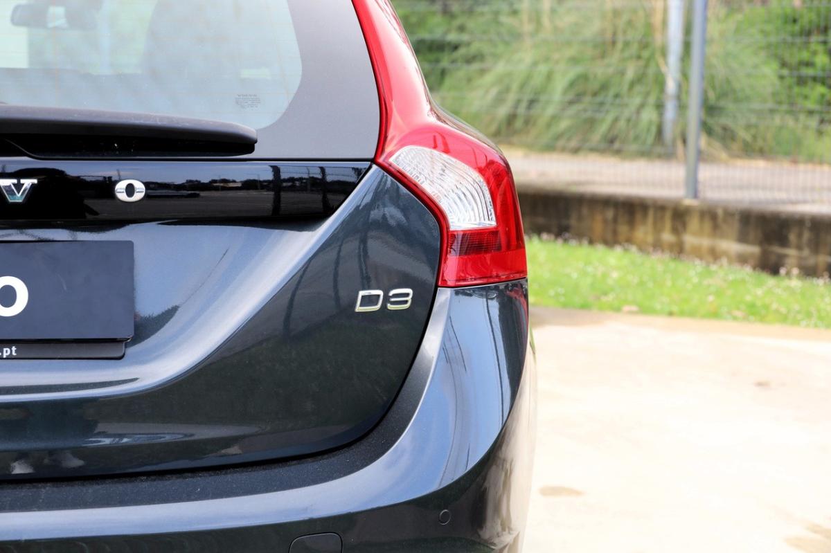 volvo-v60-2012-diesel-1984cc