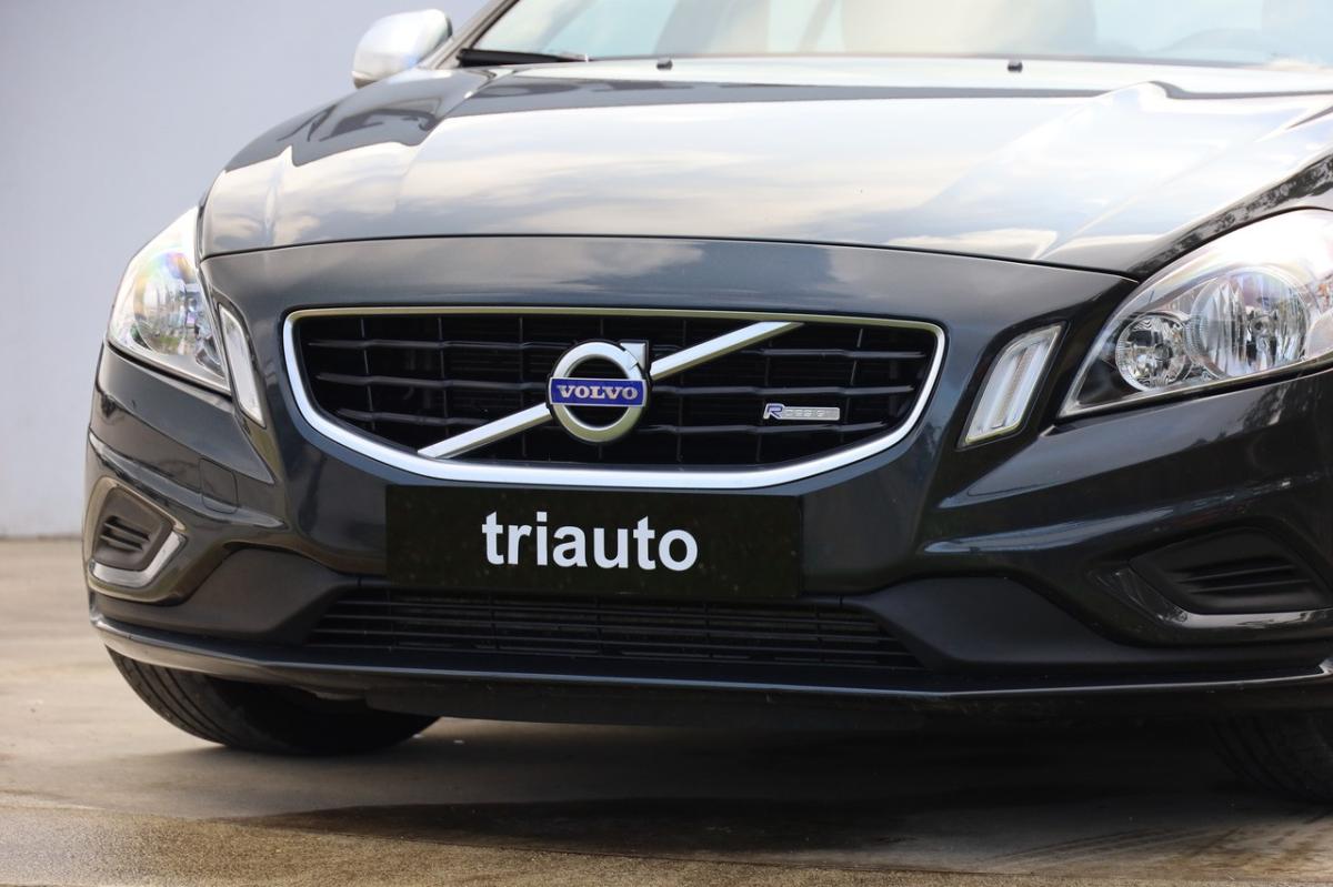 volvo-v60-2012-diesel-1984cc