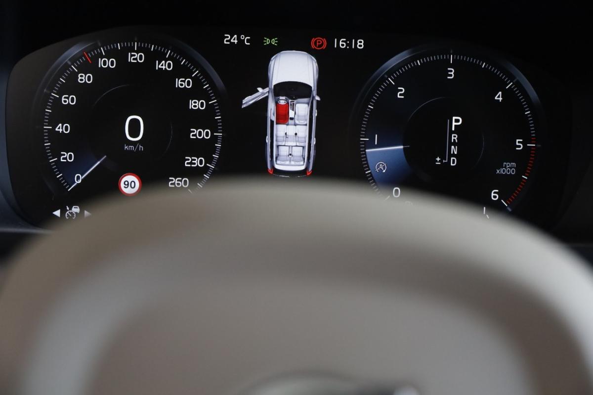 volvo-xc90-2018-diesel-1969cc