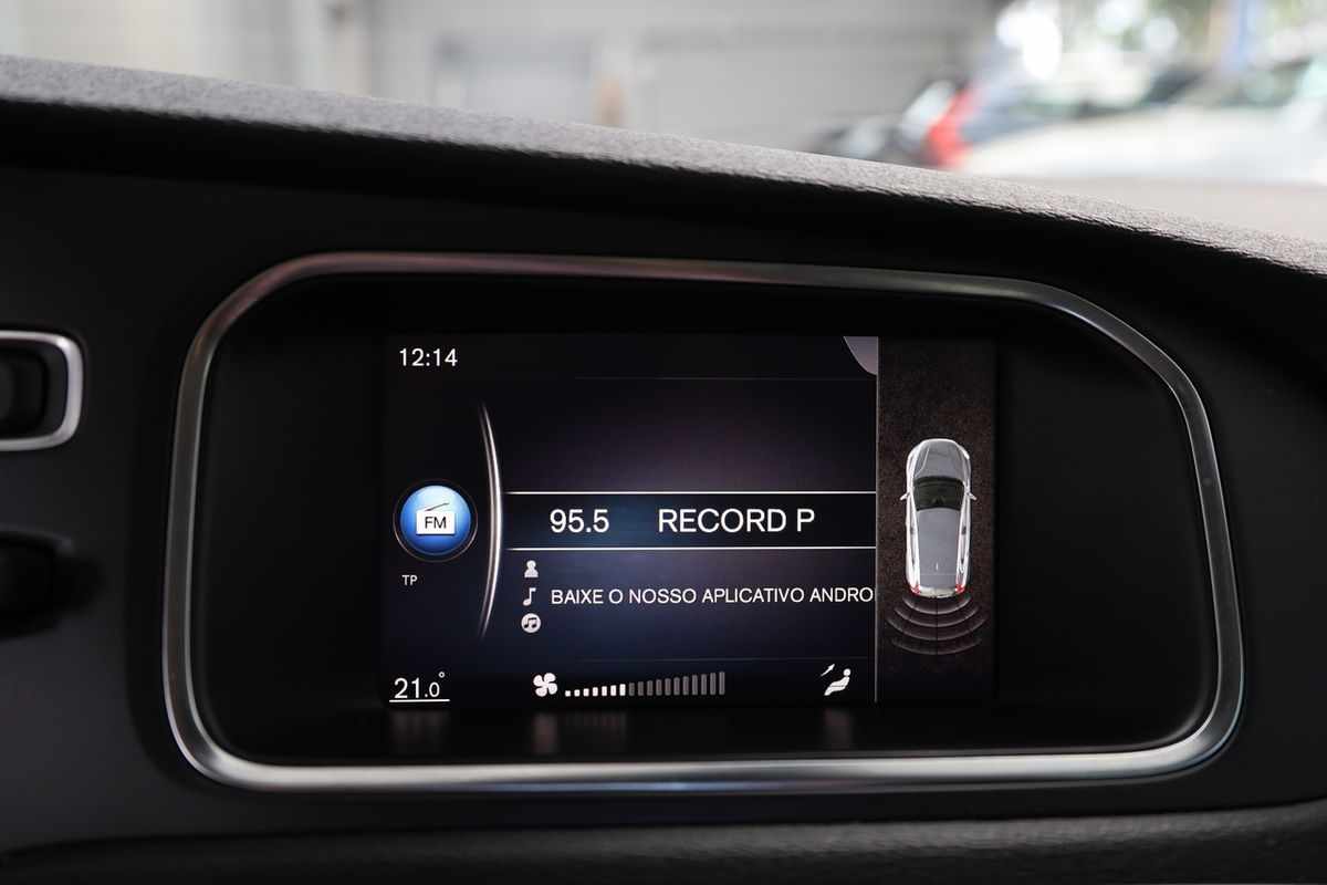 volvo-v40-2018-diesel-1969cc