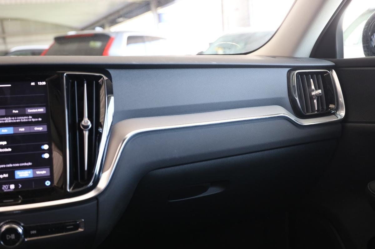 volvo-v60-2024-hibrido-a-gasolina-1969cc