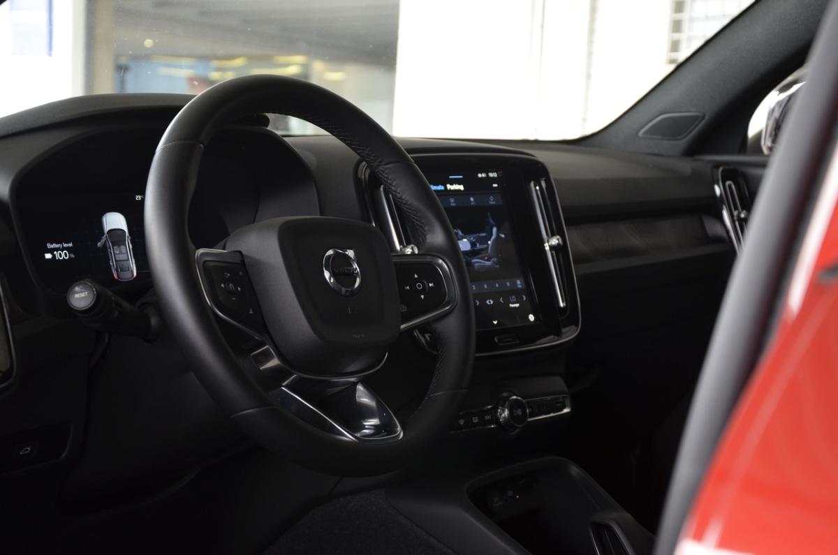 volvo-c40-2024-eletrico-0cc