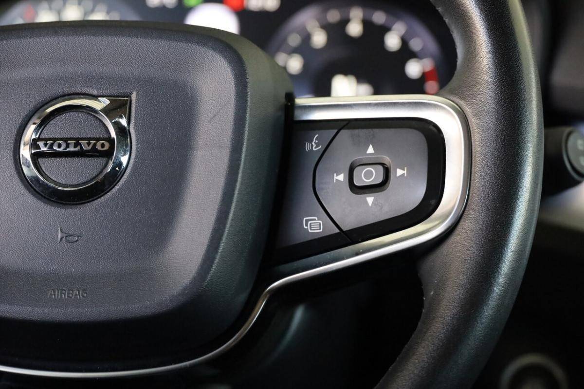 volvo-xc40-2019-gasolina-1477cc