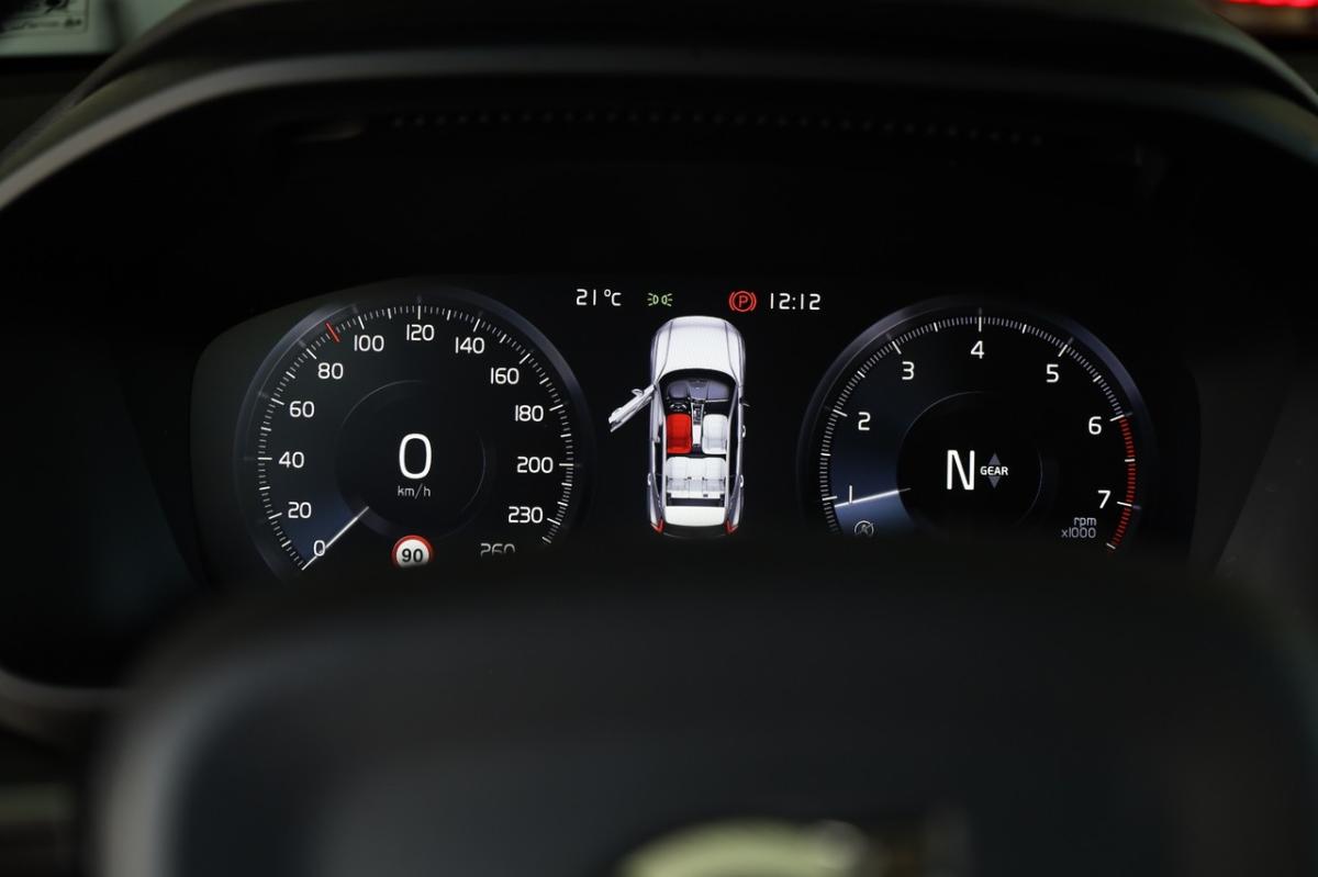 volvo-xc40-2019-gasolina-1477cc