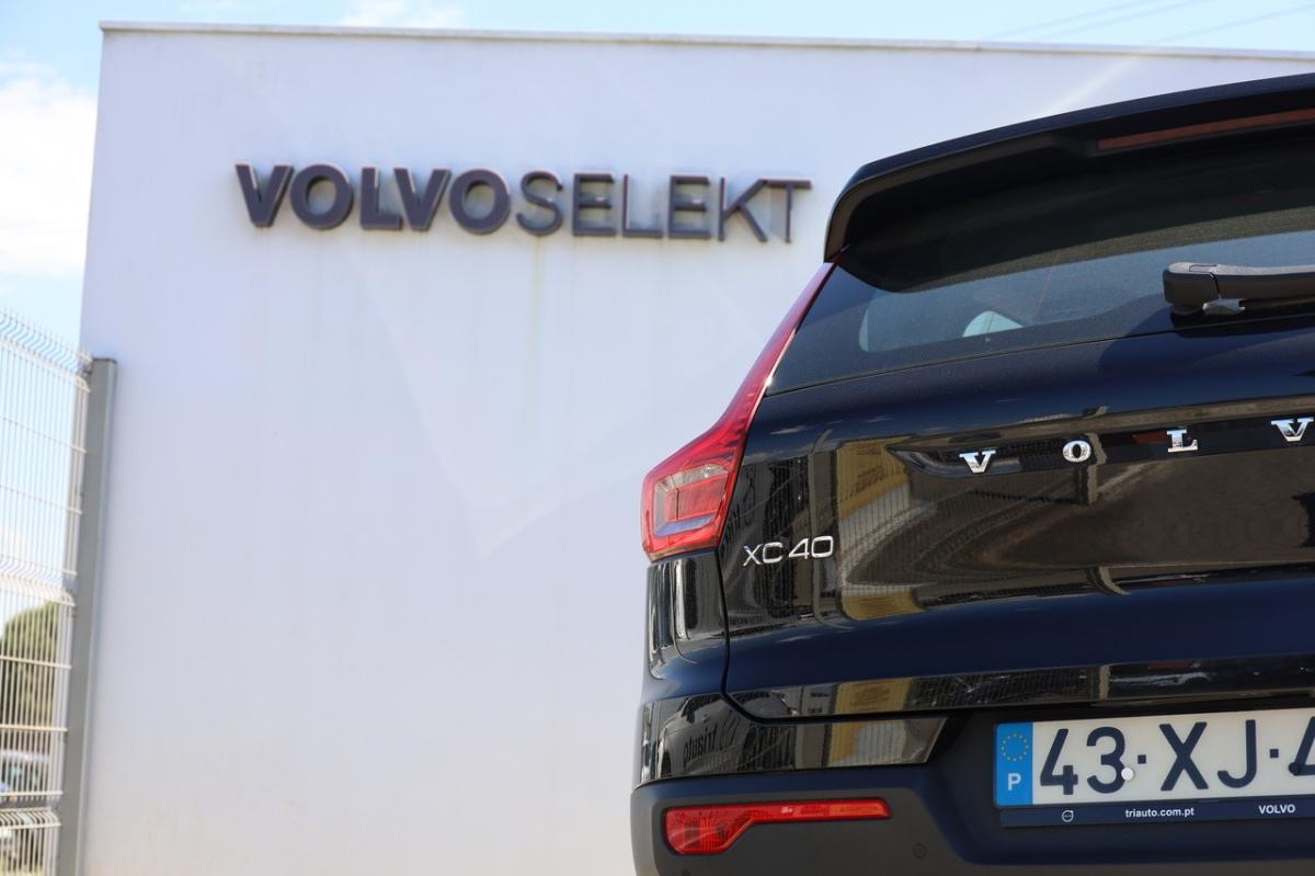 volvo-xc40-2019-diesel-1969cc