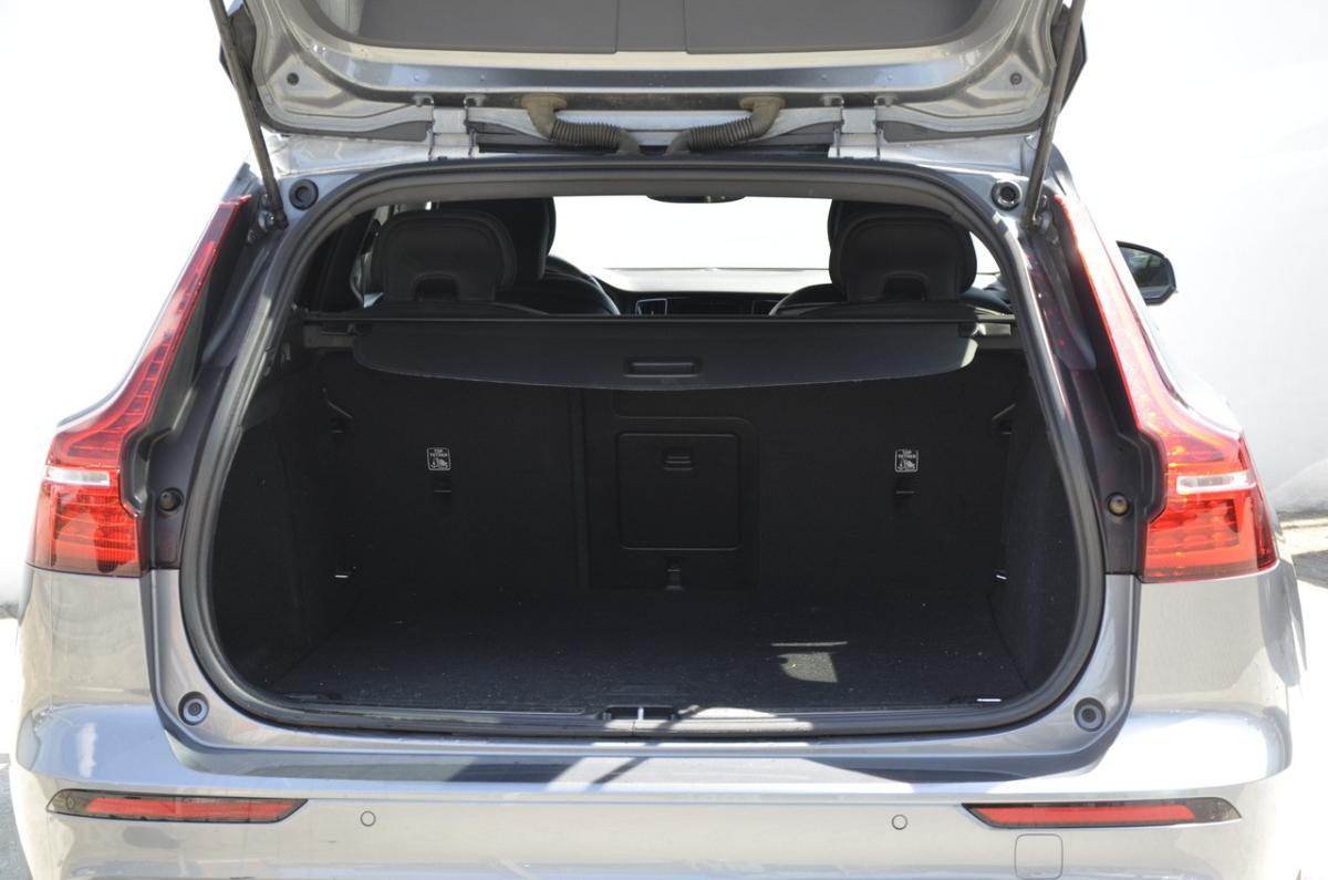 volvo-v60-2019-diesel-1969cc