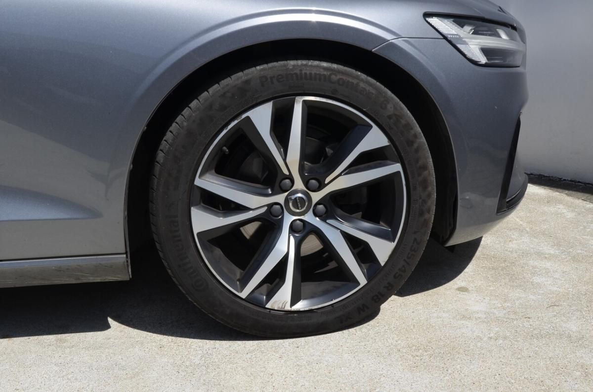 volvo-v60-2019-diesel-1969cc