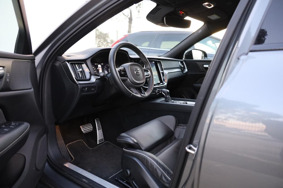 volvo-v60-2019-diesel-1969cc
