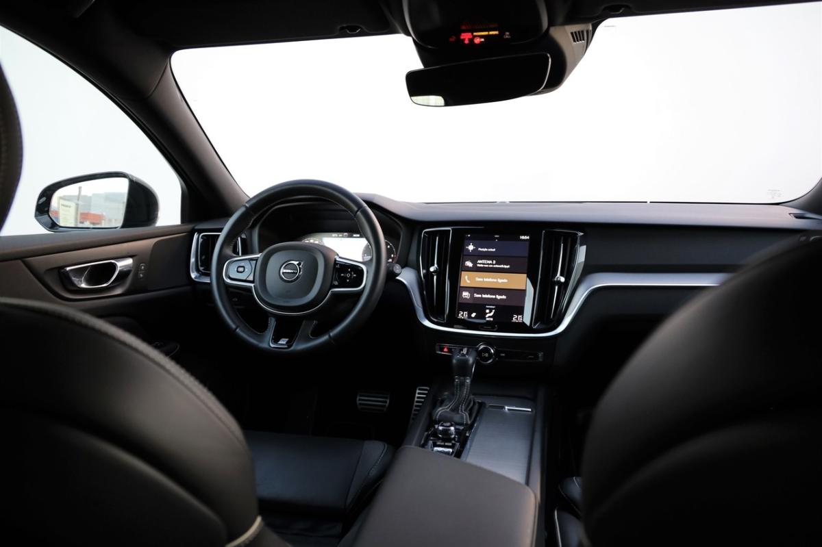 volvo-v60-2019-diesel-1969cc