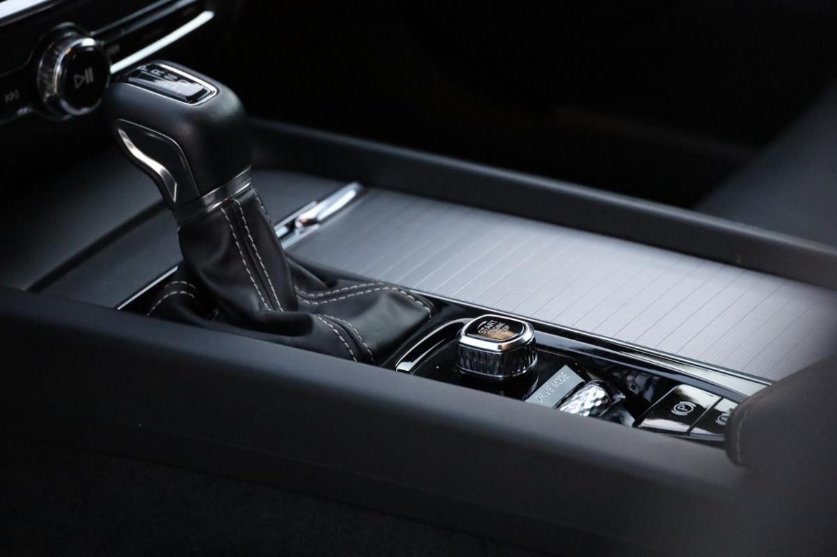 volvo-v60-2019-diesel-1969cc