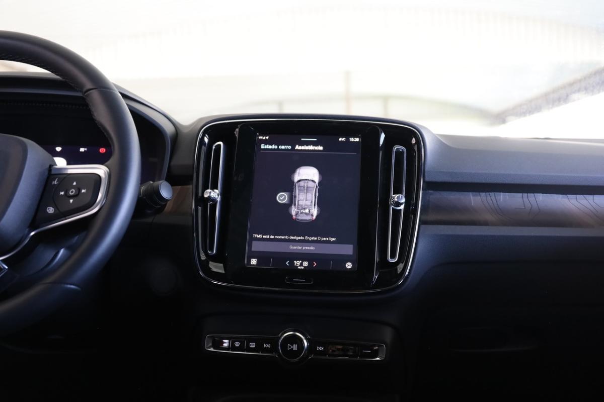 volvo-c40-2024-eletrico-0cc