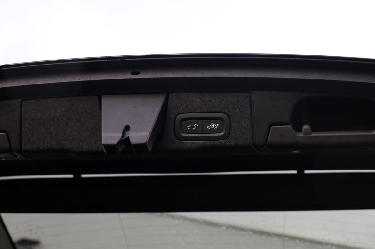 volvo-xc60-2025-hibrido-a-gasolina-1969cc
