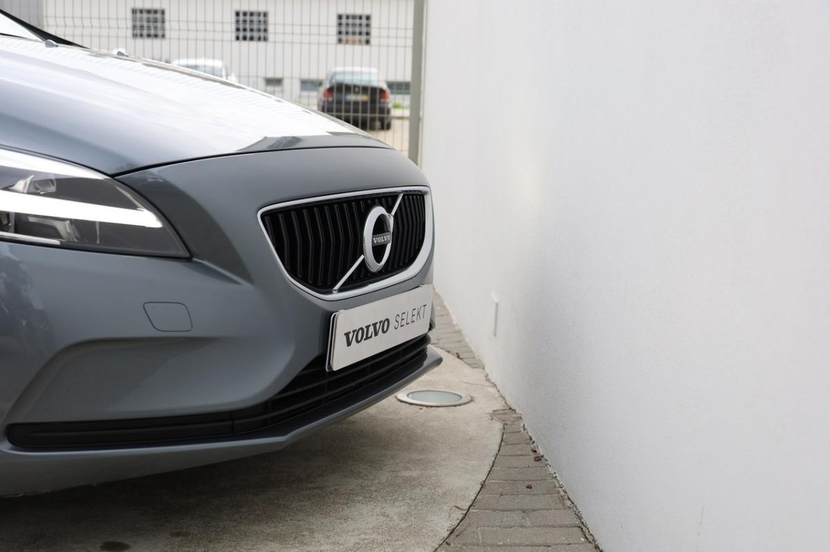 volvo-v40-2019-diesel-1969cc