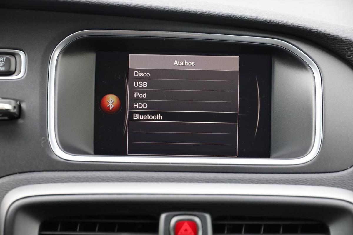 volvo-v40-2019-diesel-1969cc