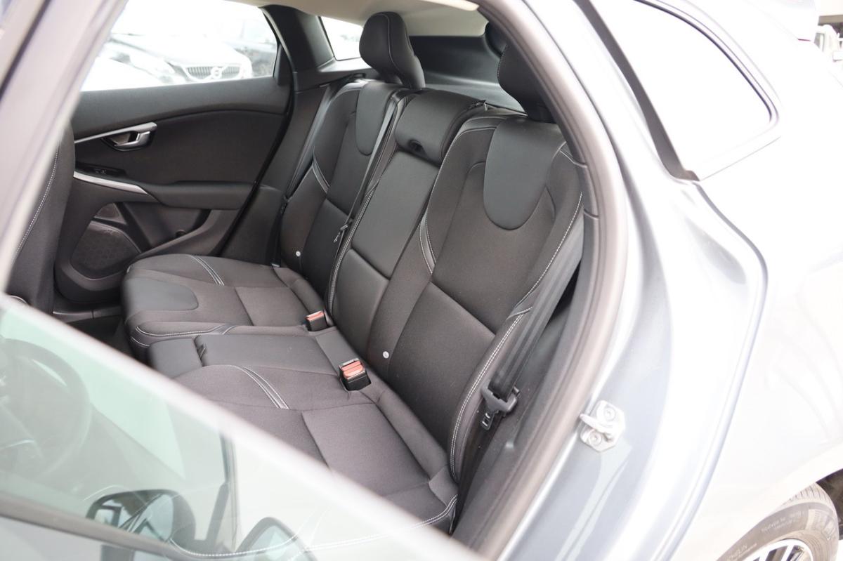 volvo-v40-2019-diesel-1969cc
