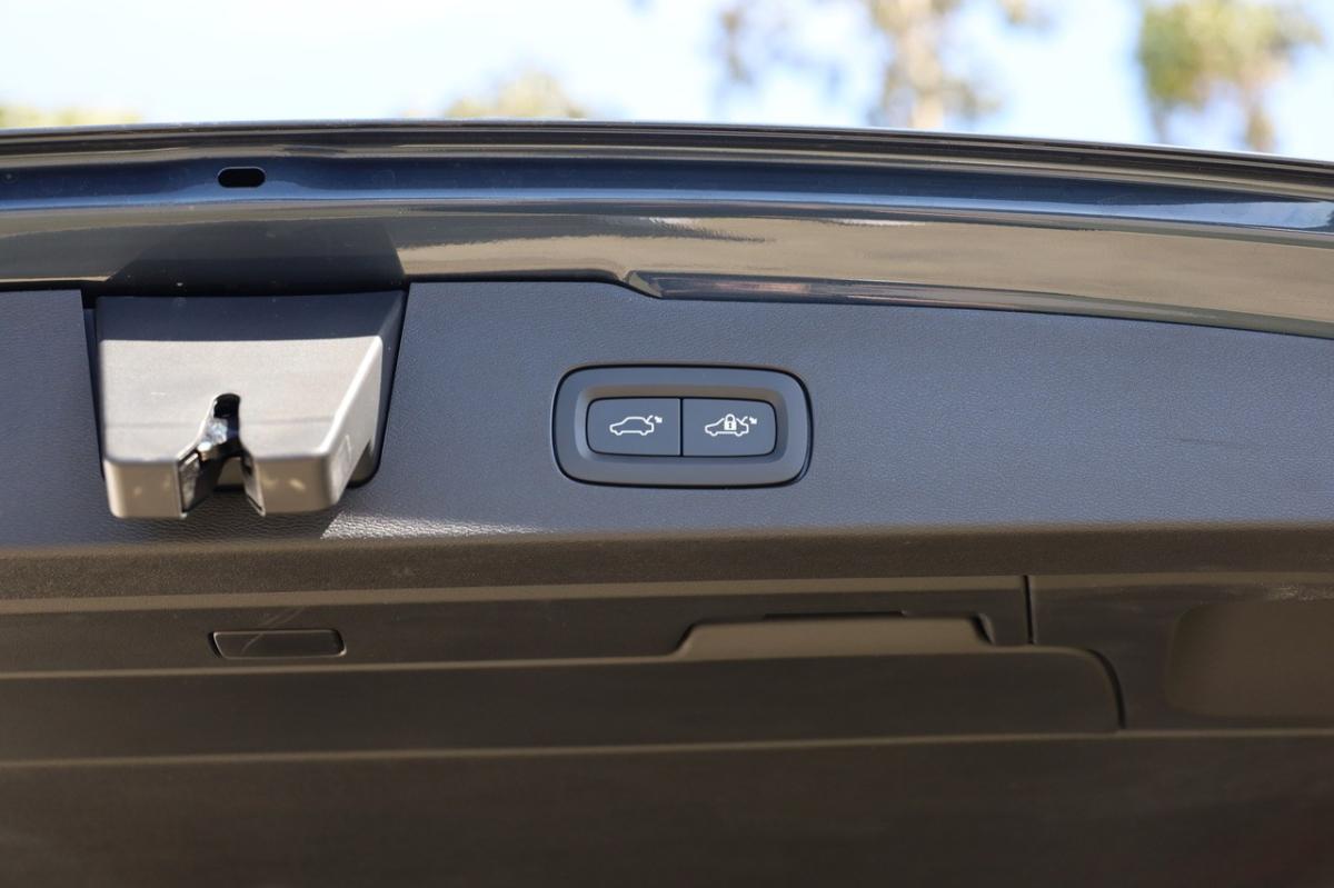volvo-v60-2025-hibrido-a-gasolina-1969cc