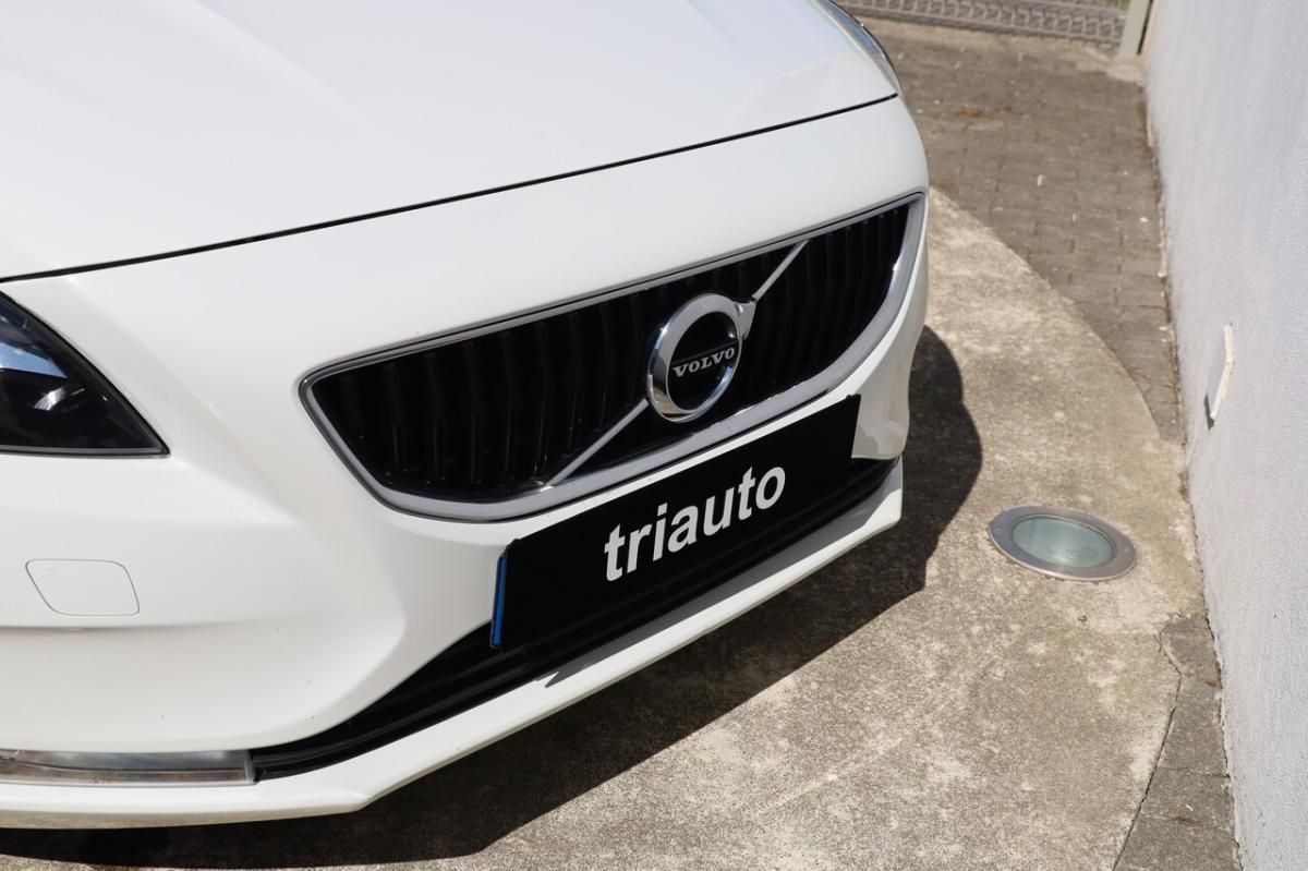 volvo-v40-2017-diesel-1969cc
