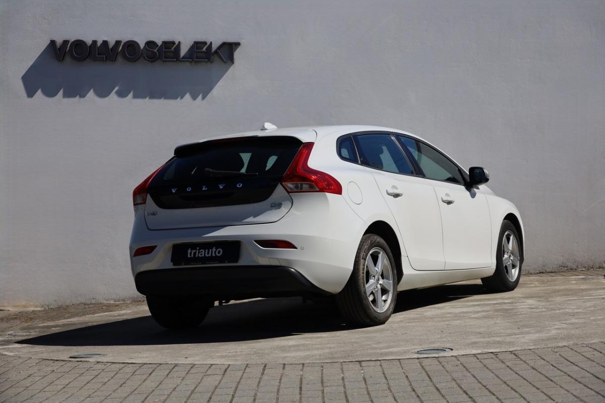 volvo-v40-2017-diesel-1969cc