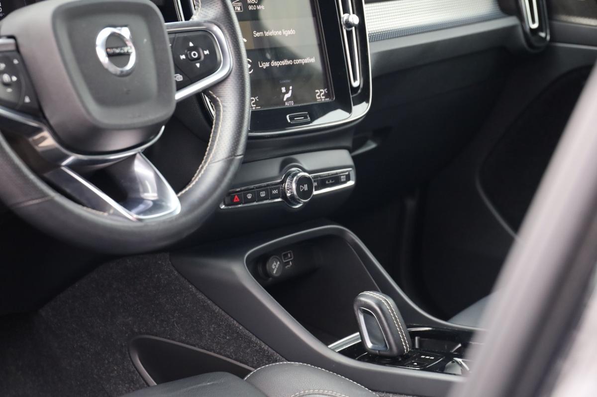 volvo-xc40-2021-hibrido-a-gasolina-1477cc