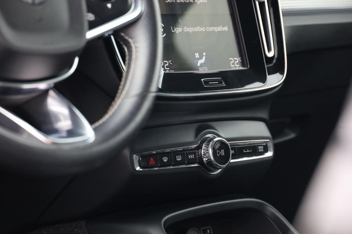 volvo-xc40-2021-hibrido-a-gasolina-1477cc