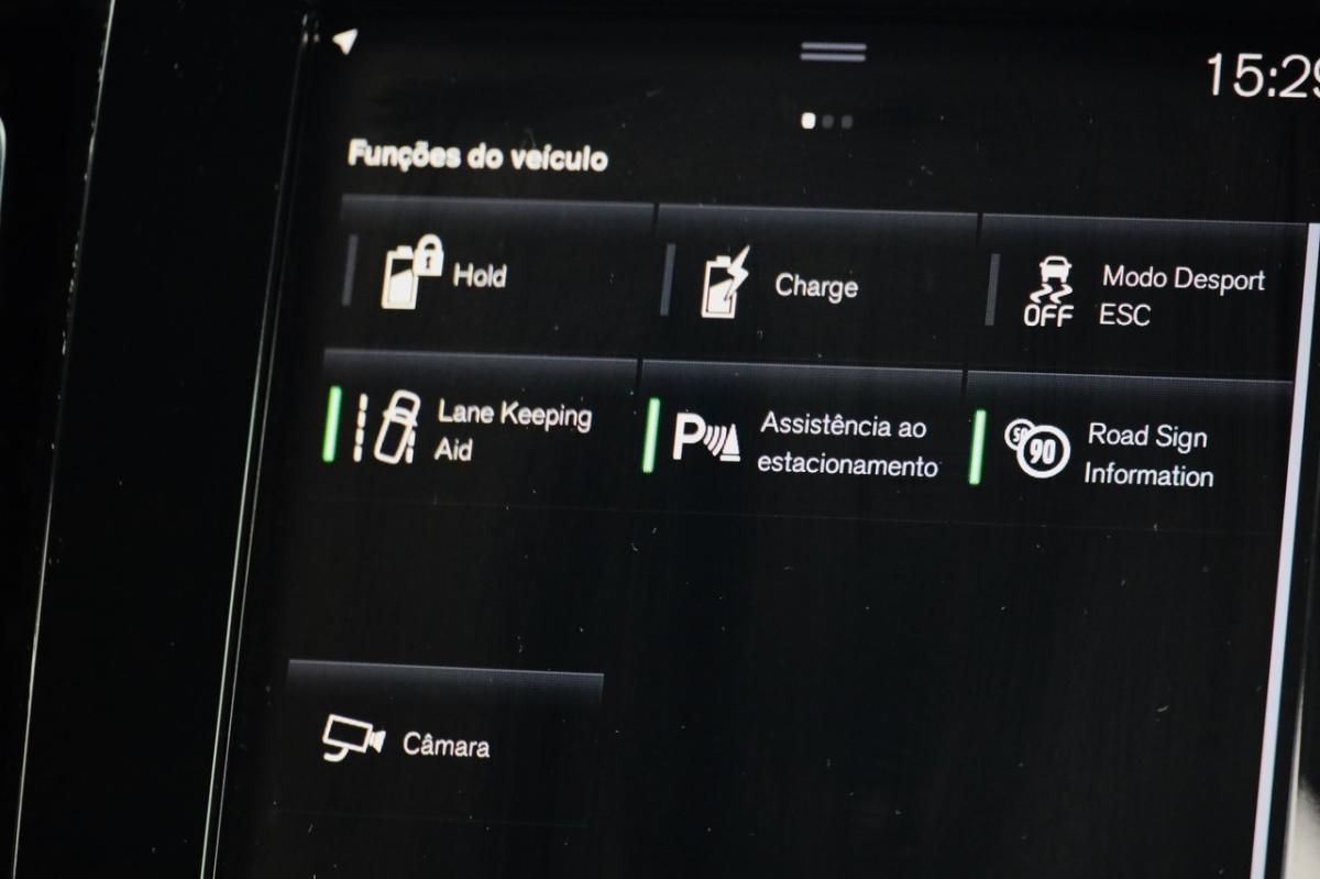 volvo-xc40-2021-hibrido-a-gasolina-1477cc