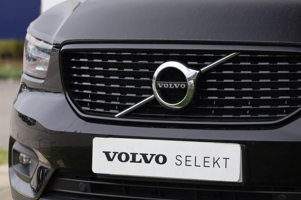 volvo-xc40-2021-hibrido-a-gasolina-1477cc