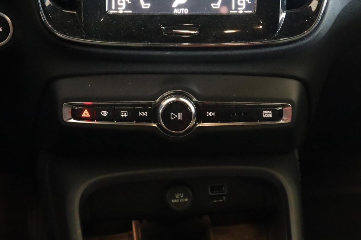 volvo-xc40-2024-gasolina-1477cc