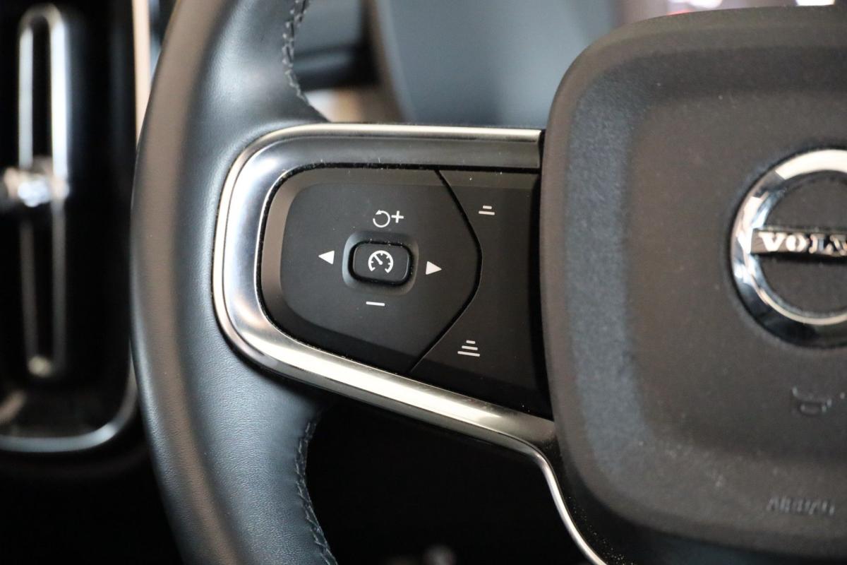 volvo-xc40-2024-gasolina-1477cc