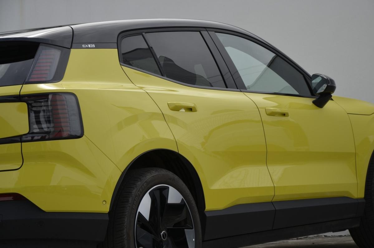volvo-ex30-2025-eletrico-0cc