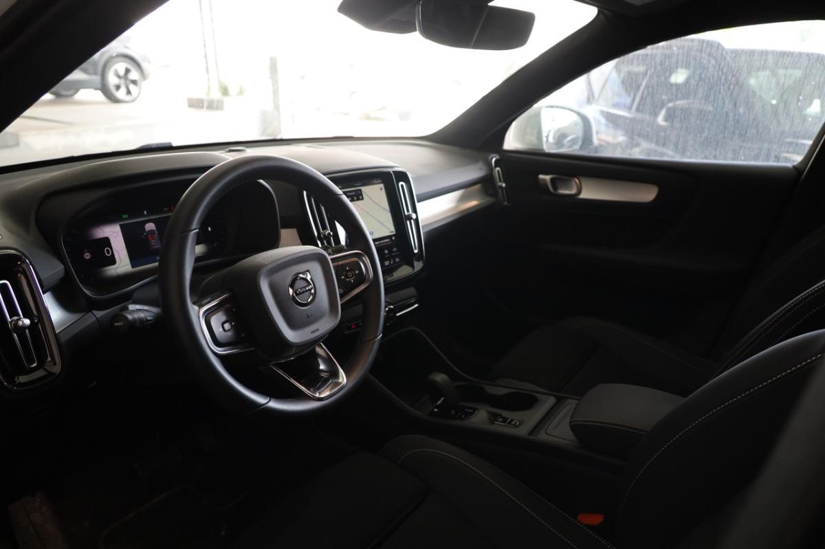 volvo-xc40-2025-gasolina-1969cc