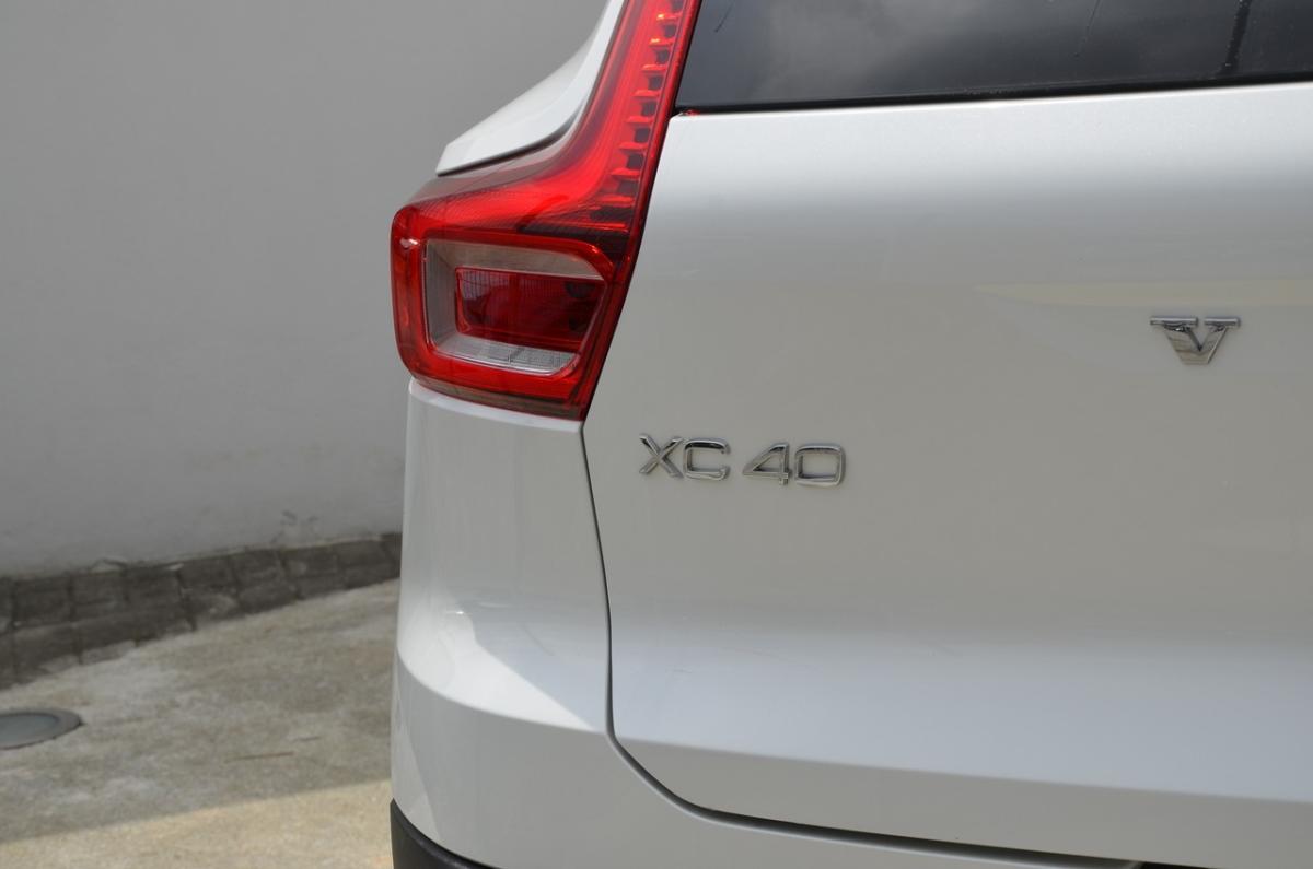 volvo-xc40-2025-gasolina-1969cc