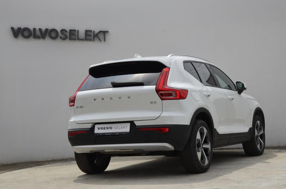 volvo-xc40-2025-gasolina-1969cc