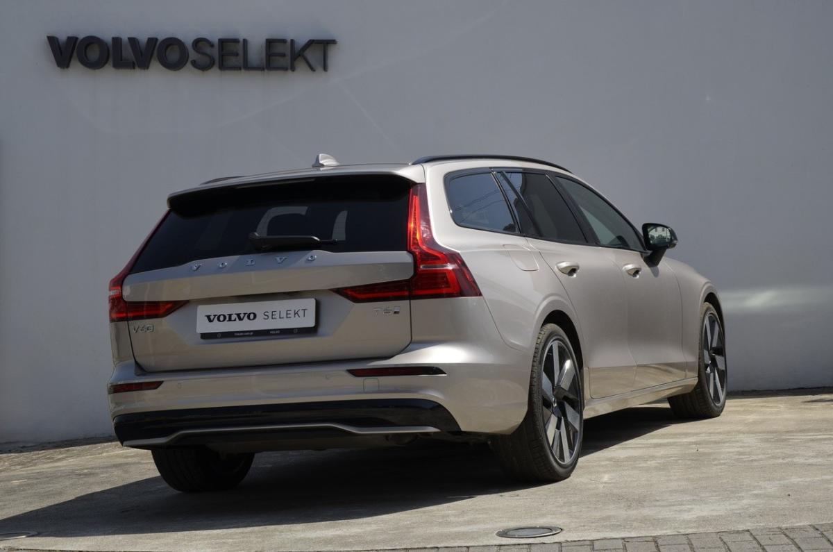 volvo-v60-2024-hibrido-a-gasolina-1969cc