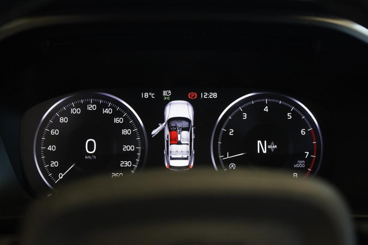 volvo-xc40-2022-gasolina-1477cc