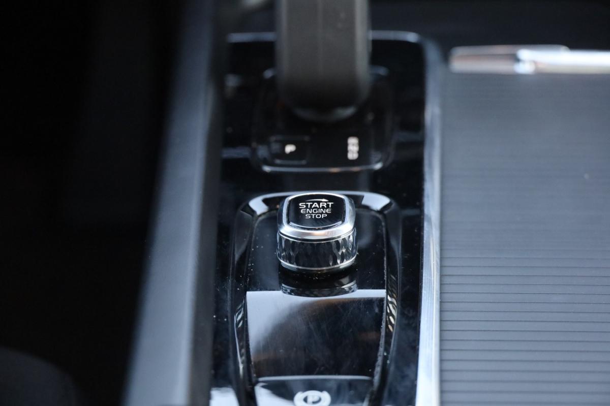 volvo-xc60-2022-hibrido-a-gasolina-1969cc