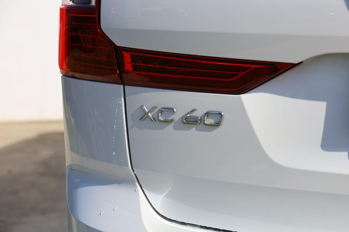 volvo-xc60-2022-hibrido-a-gasolina-1969cc