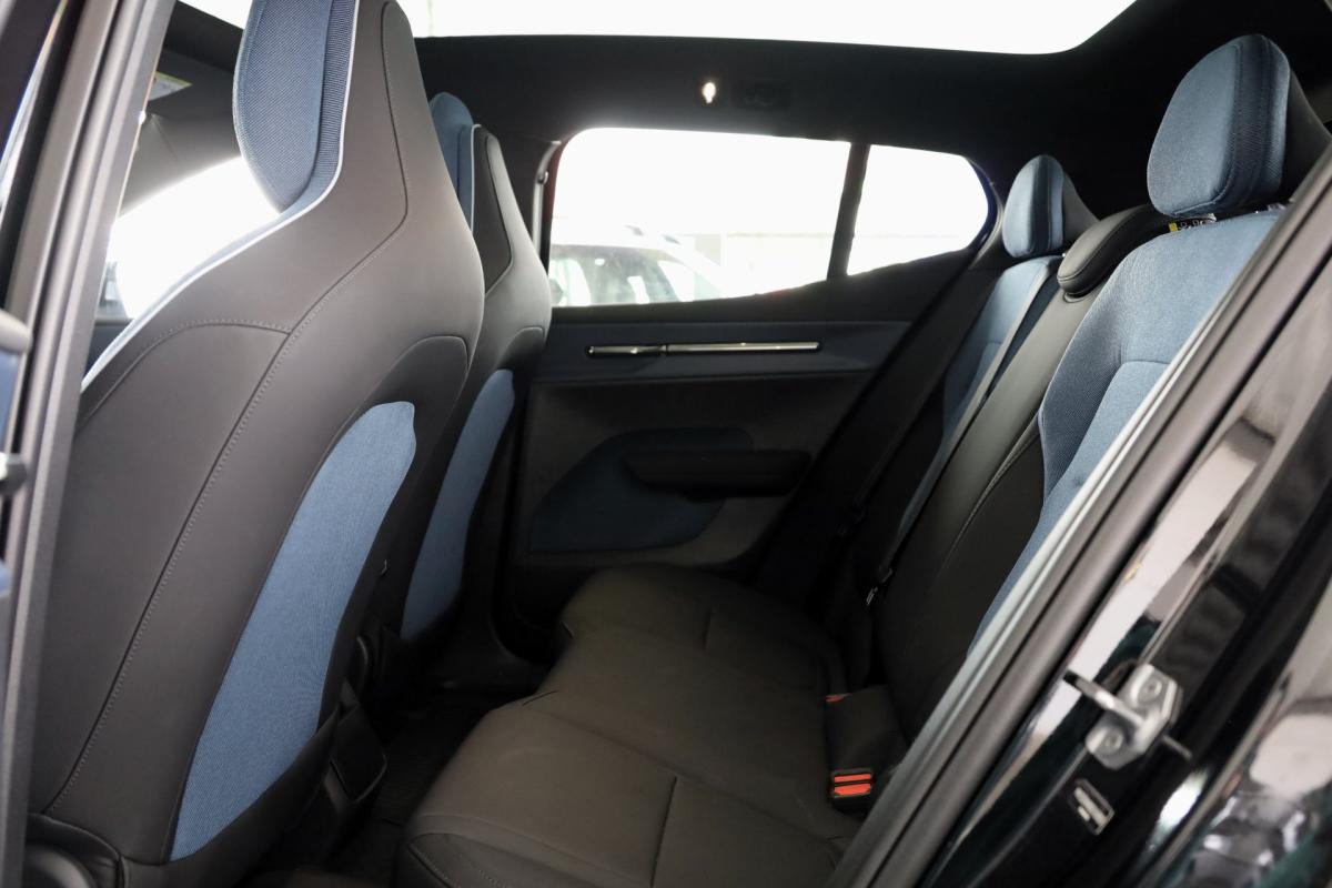 volvo-ex30-2025-eletrico-0cc