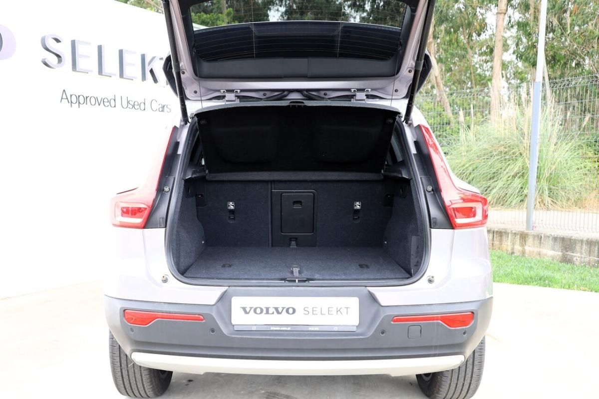 volvo-xc40-2025-gasolina-1969cc