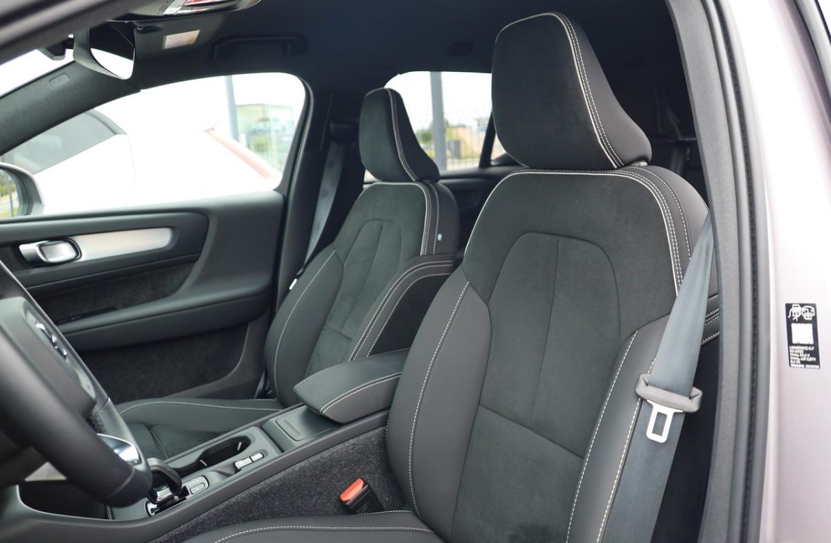 volvo-xc40-2025-gasolina-1969cc