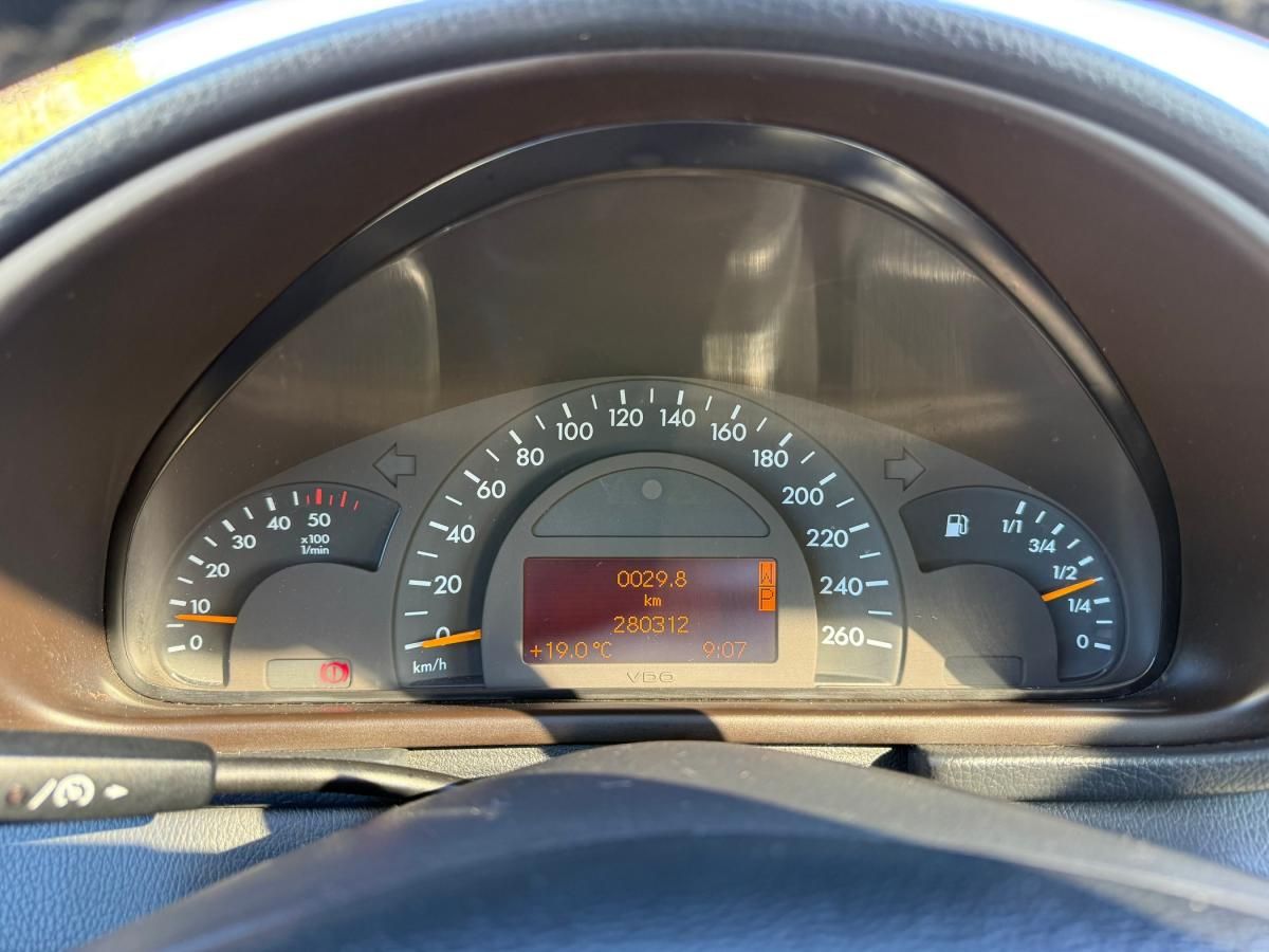 mercedes-benz-classe-c-2002-diesel-2685cc